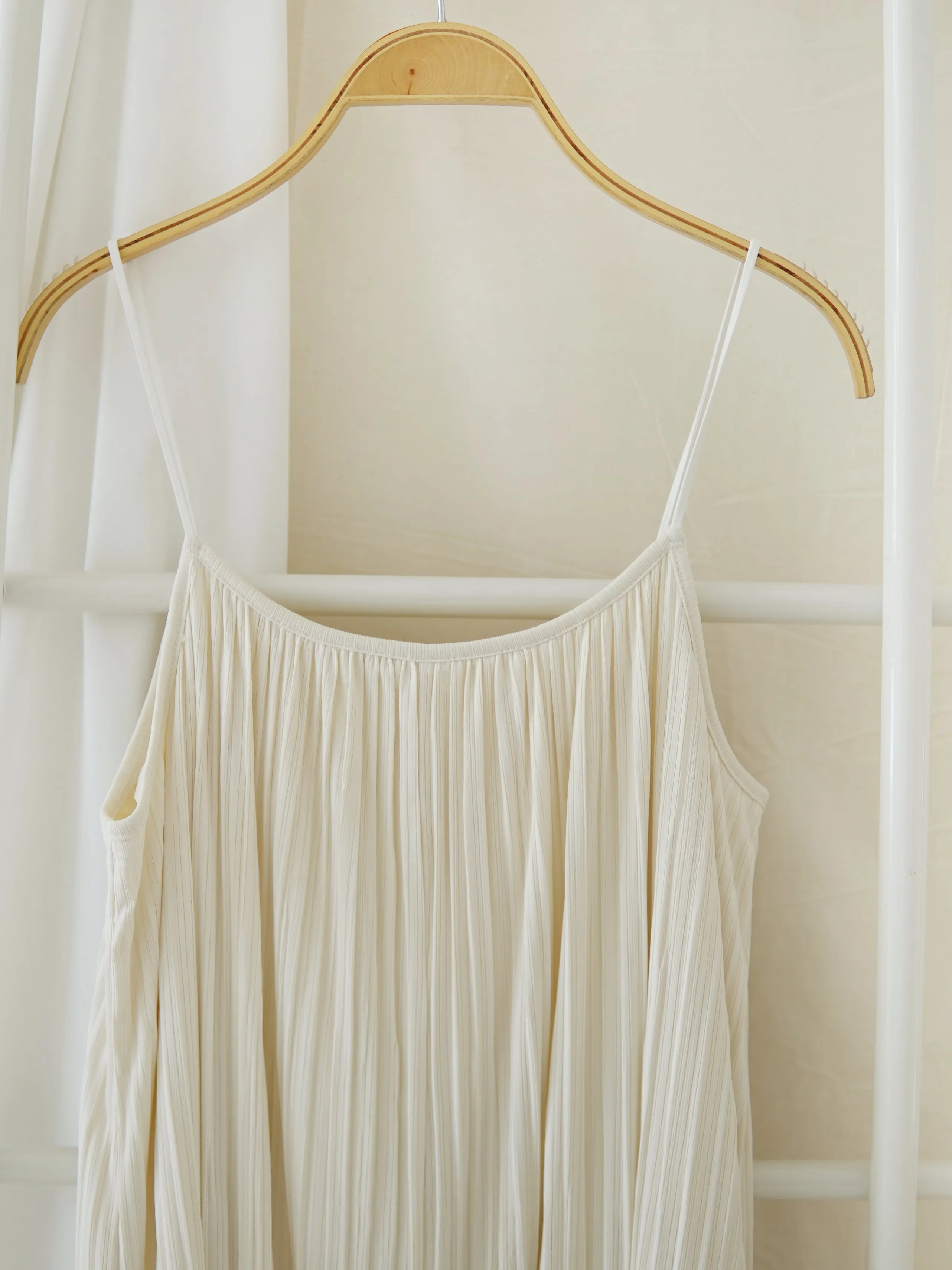 MELISSA PLEAT STRAP DRESS